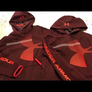 Temp price drop Under Armour sweatshirt youth M or XL